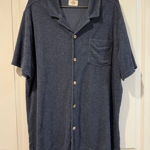 Marine Layer Short-Sleeve Button-Up Shirt in Navy
